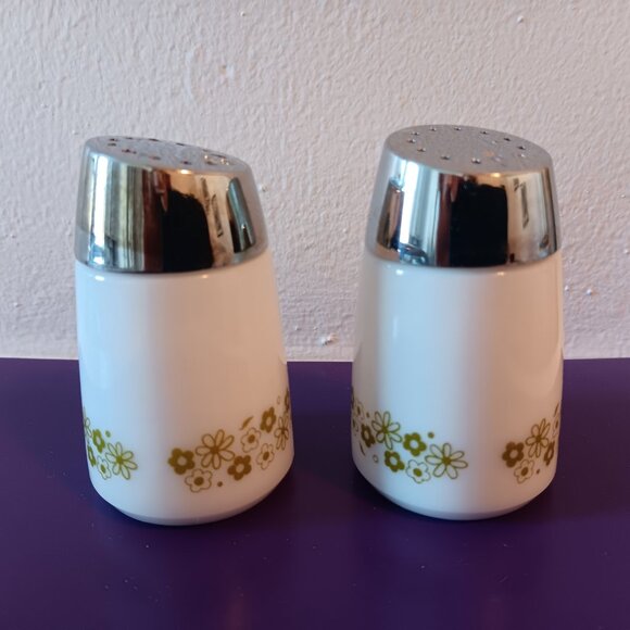 Vintage salt and pepper shaker set - Picture 6 of 7